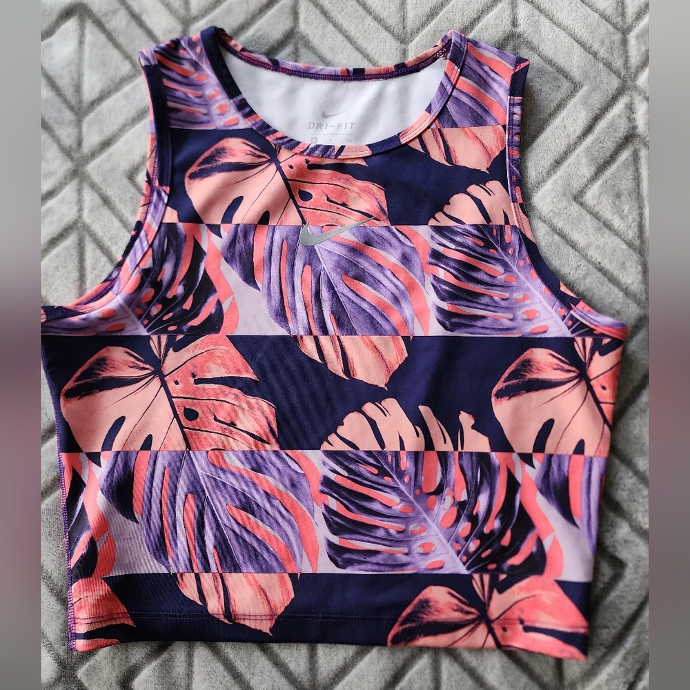 Nike crop top, medium, pink and purples